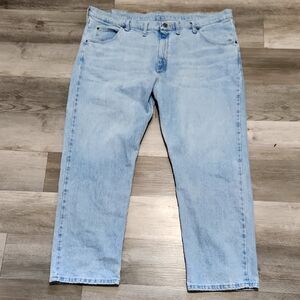 Wrangler Relaxed Fit Light Wash Blue Denim Jeans Mens Size 44 x 30
